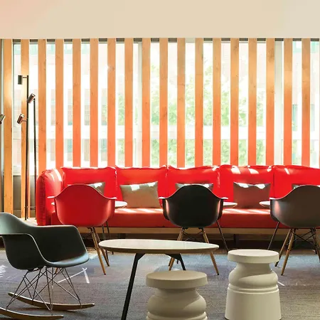 Ibis Centre Gare Hotel 3*